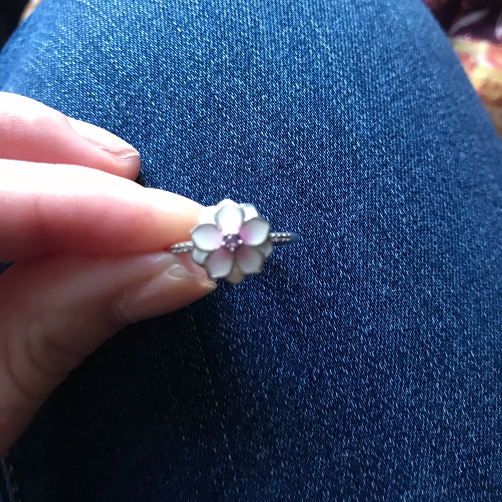 Pandora Ring
